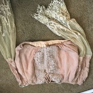 Lace strapless crop top